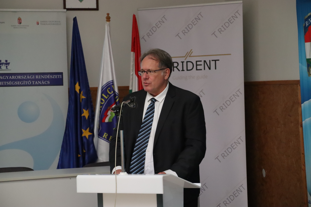 Bajor Péter ügyvezető elnök Magyar Tehetségsegítő Szervezetek Szövetsége