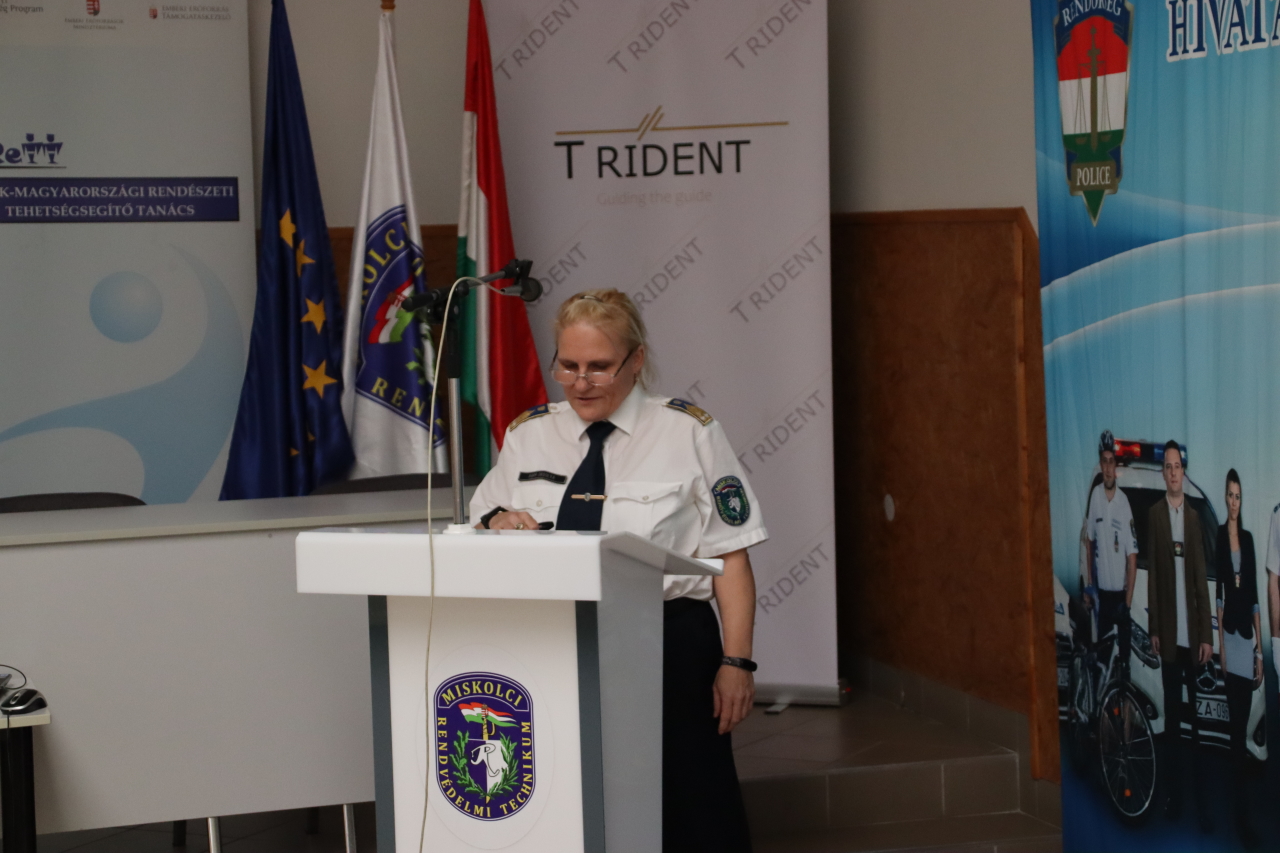 Papp Orsolya c.r. alezredes oktató Miskolci Rendvédelmi Technikum